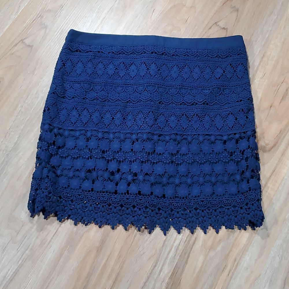 🔺️Forever 21 Blue Embroidered Floral Print Lace Mini Skirt Large